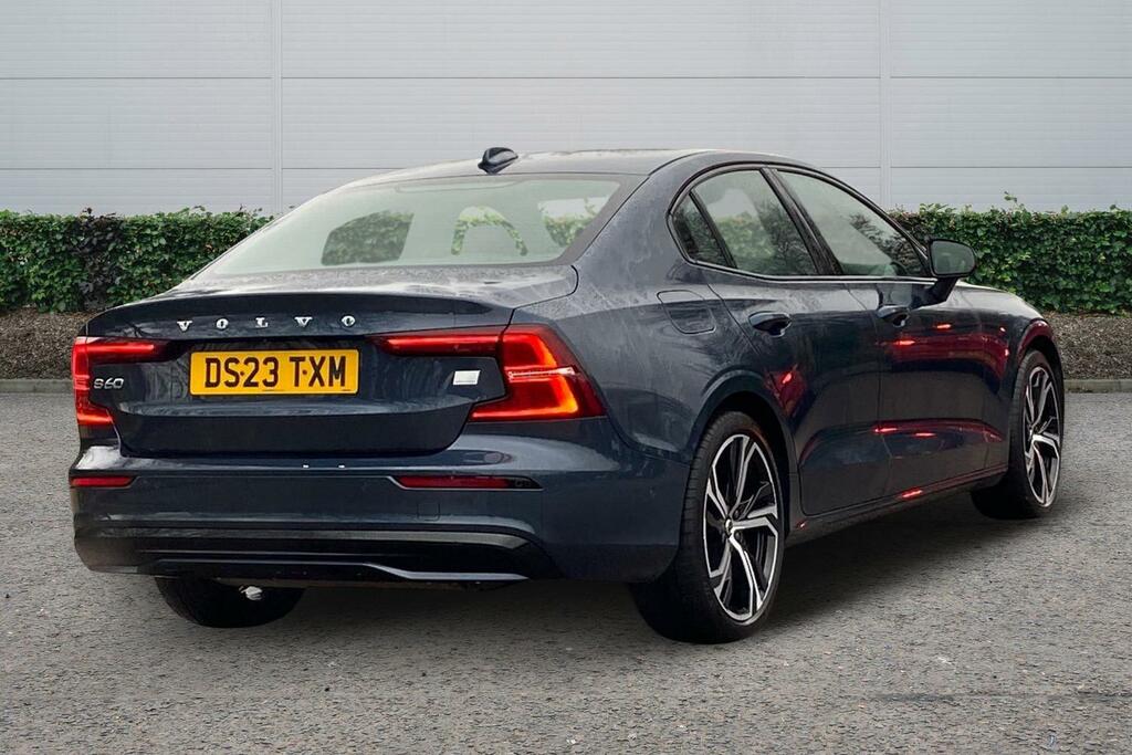Volvo S60 2.0H T8 Recharge 18.8Kwh Ultimate Saloon Petro Blue #4