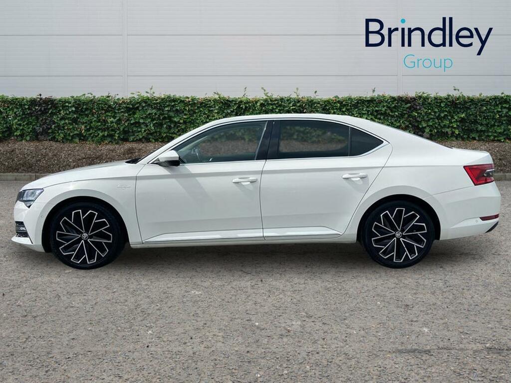 Skoda Superb 2.0 Tdi Laurin Klement Hatchback Dsg White #5