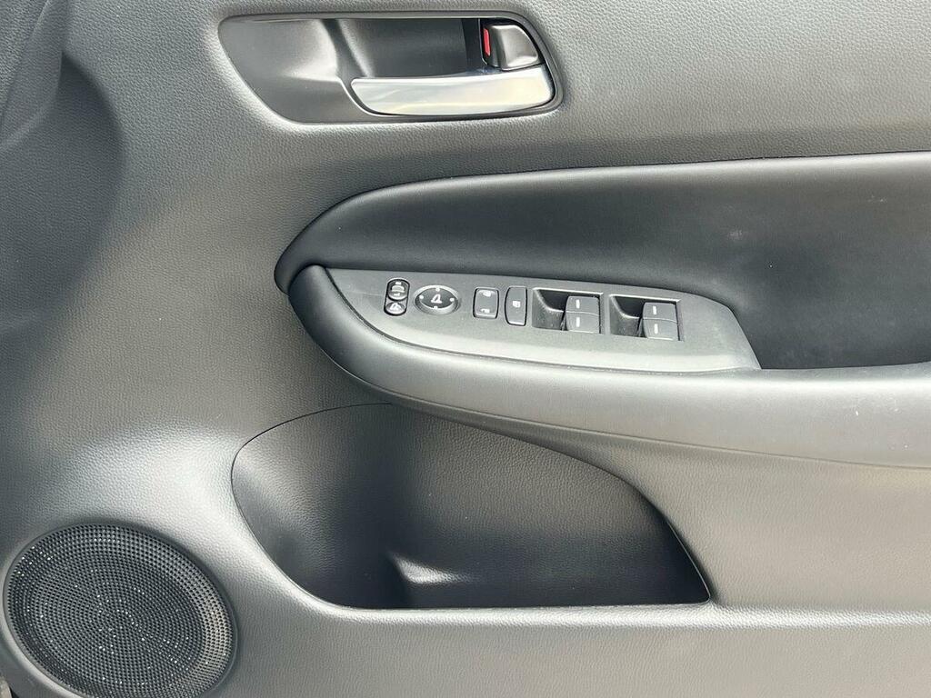 Honda Jazz Honda Jazz Hatchback 1.5 I-mmd Hybrid Elegance Red #22