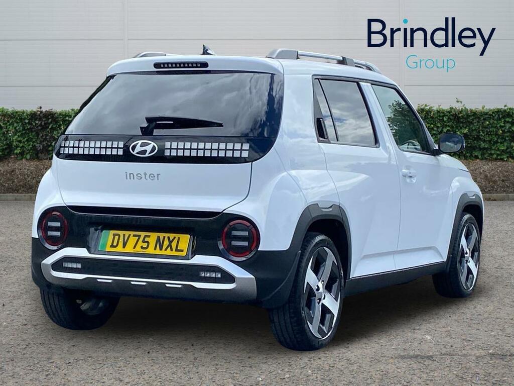 Hyundai Inster Long Range 49Kwh 02 Suv 115 Ps White #4