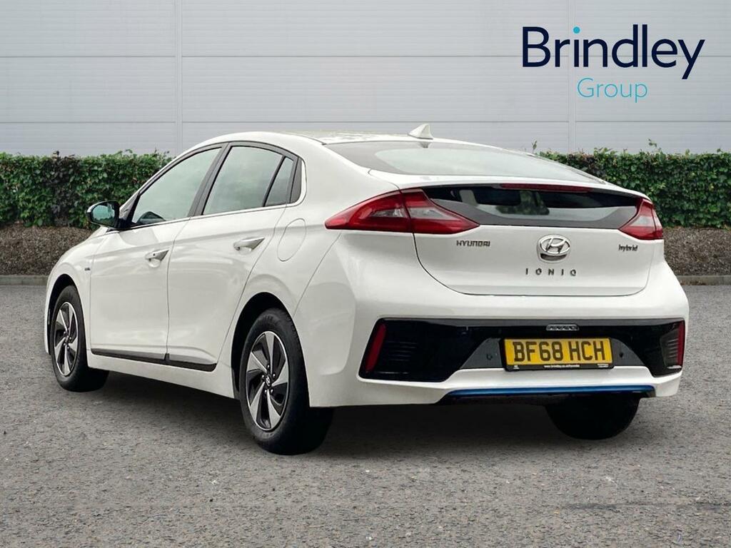 Hyundai Ioniq 1.6 H-gdi Gpf Premium Hatchback Hybrid White #3