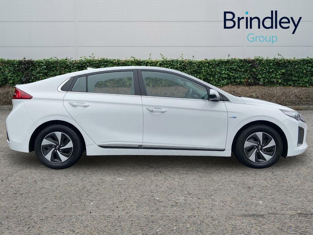 Hyundai Ioniq 1.6 H-gdi Gpf Premium Hatchback Hybrid White #6