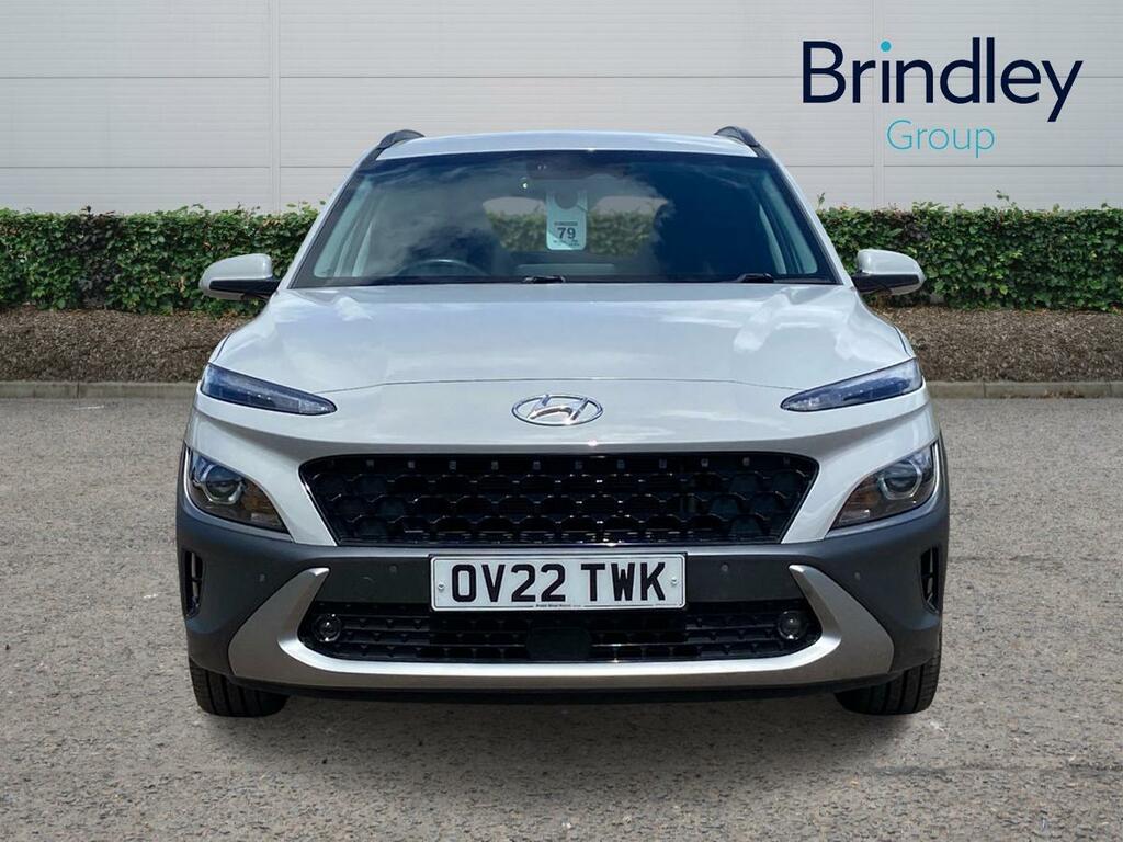 Hyundai Kona Hatchback White #7