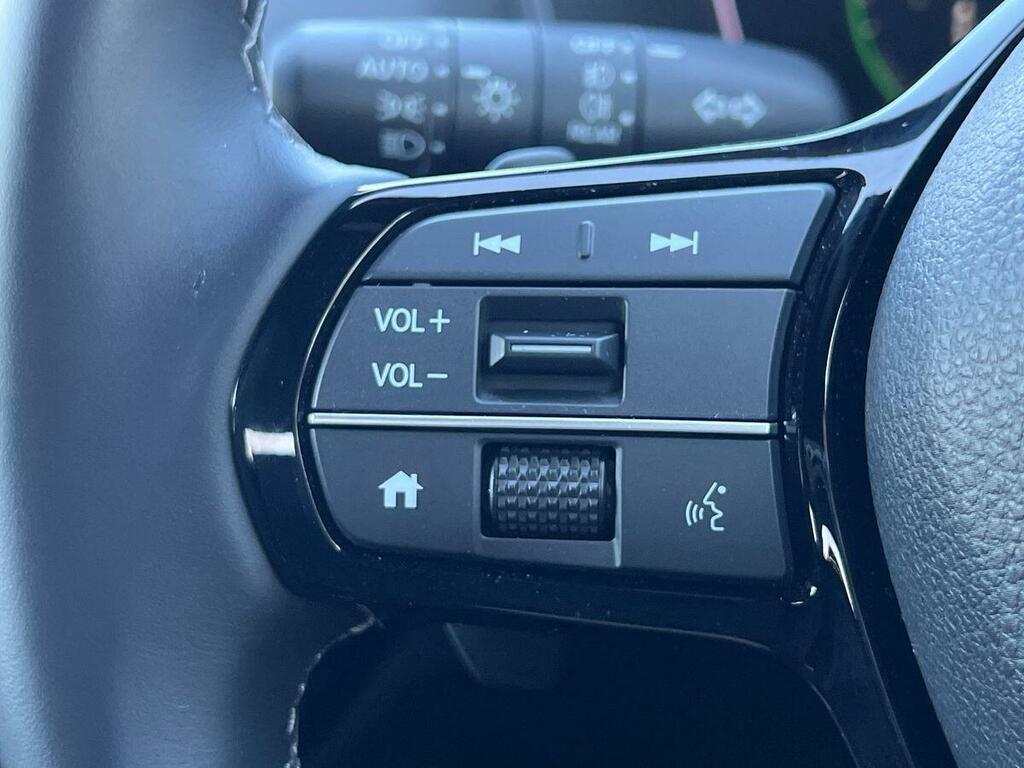 Honda Civic 2.0 Ehev Sport Cvt Hatchback White #31