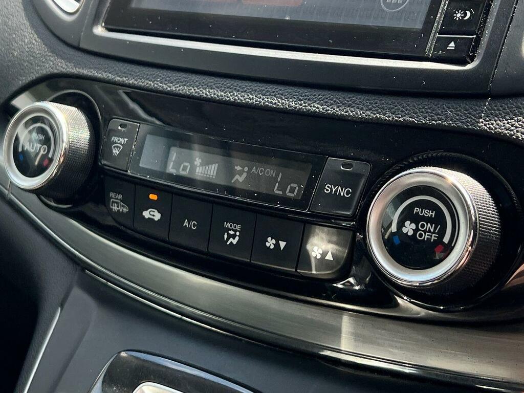Honda Cr-V 1.6 I-dtec Se Plus Navi 118 Bhp White #32