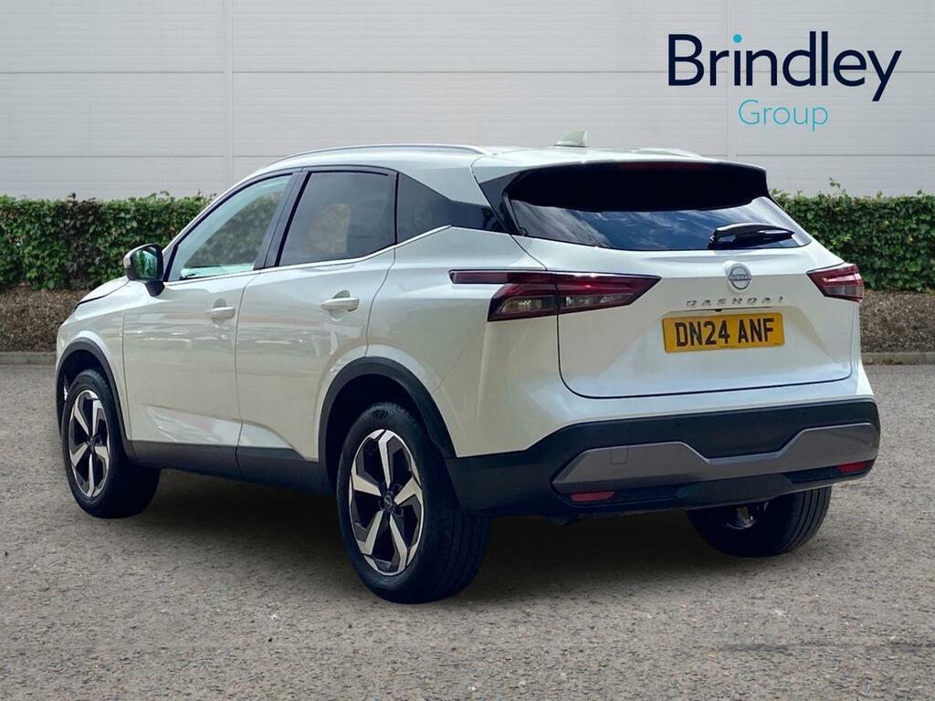 Nissan Qashqai 1.3 Dig-t Mhev N-connecta Suv Hybrid Xt DN24ANF White #3