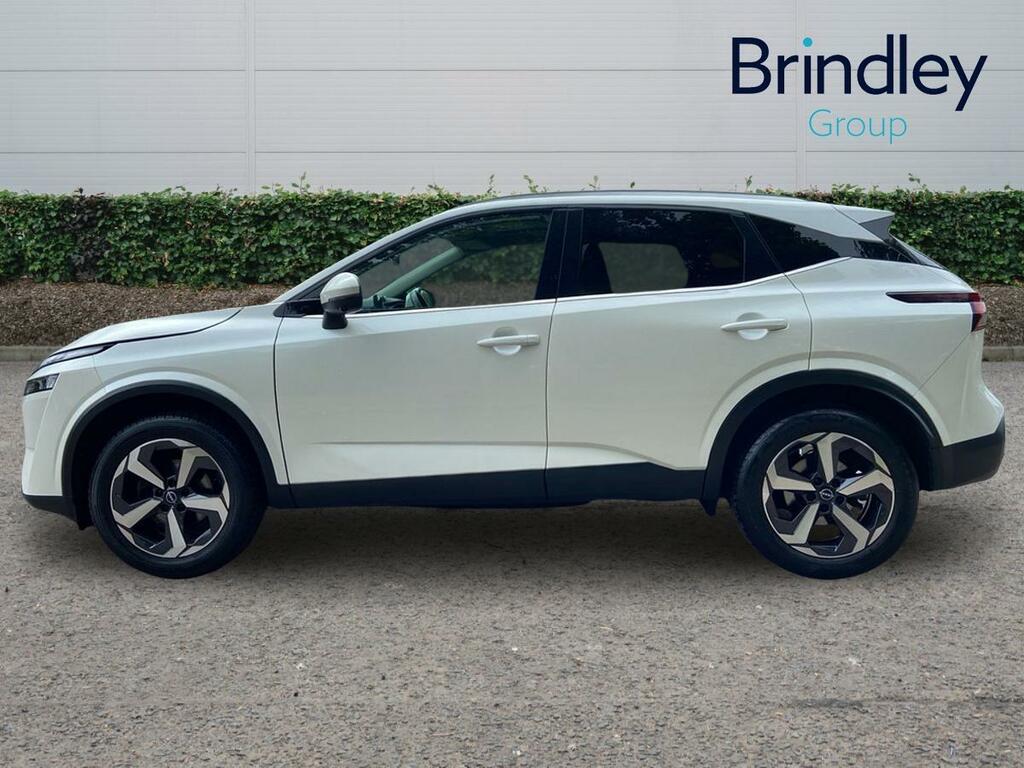 Nissan Qashqai 1.3 Dig-t Mhev N-connecta Suv Hybrid Xt DN24ANF White #5