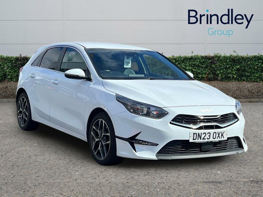 Kia Ceed 1.5 T-gdi 3 Hatchback Dct Euro 6 Ss White