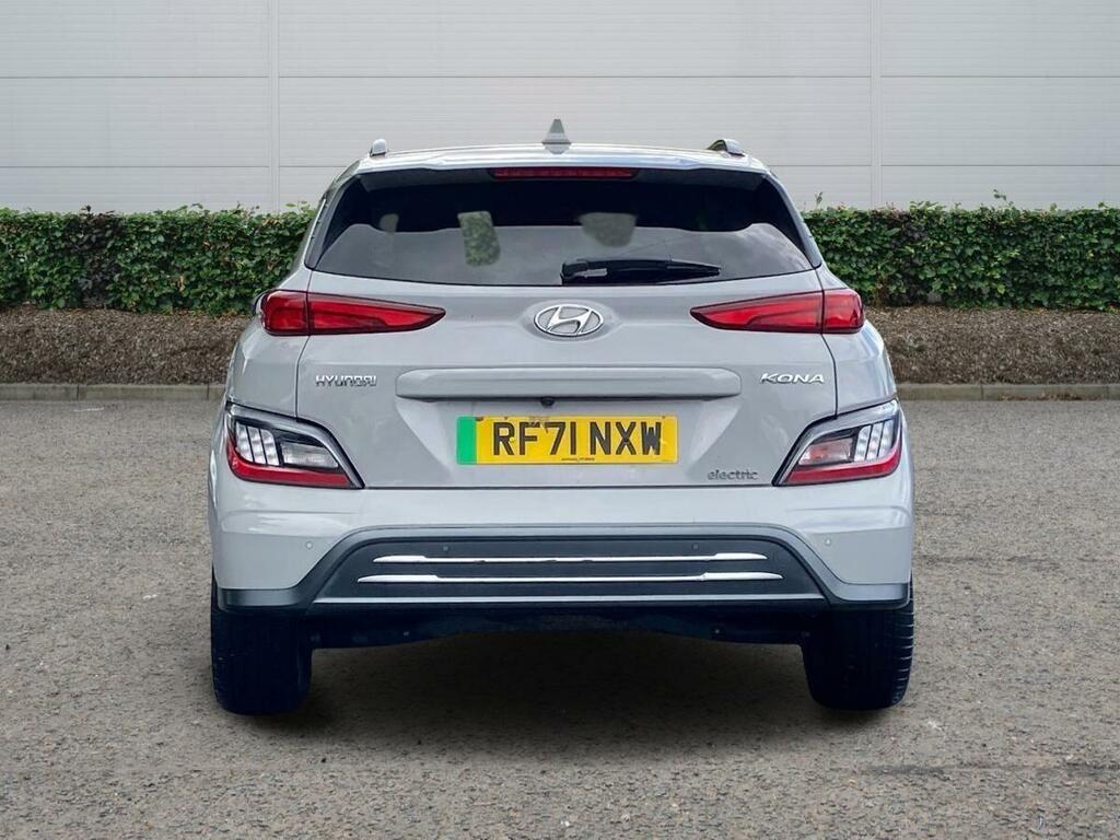 Hyundai Kona Premium Red #8