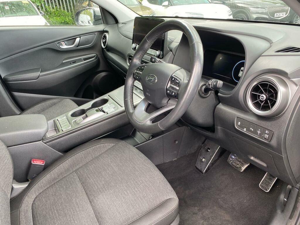 Hyundai Kona Premium Red #20