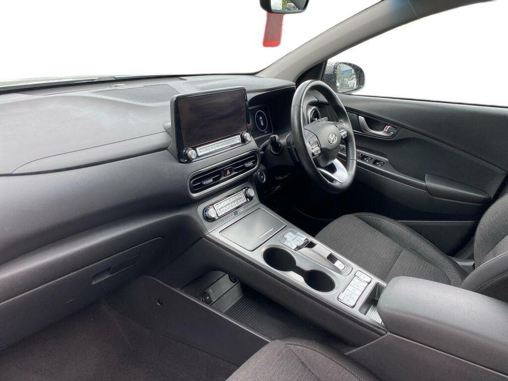 Hyundai Kona Premium Red #9