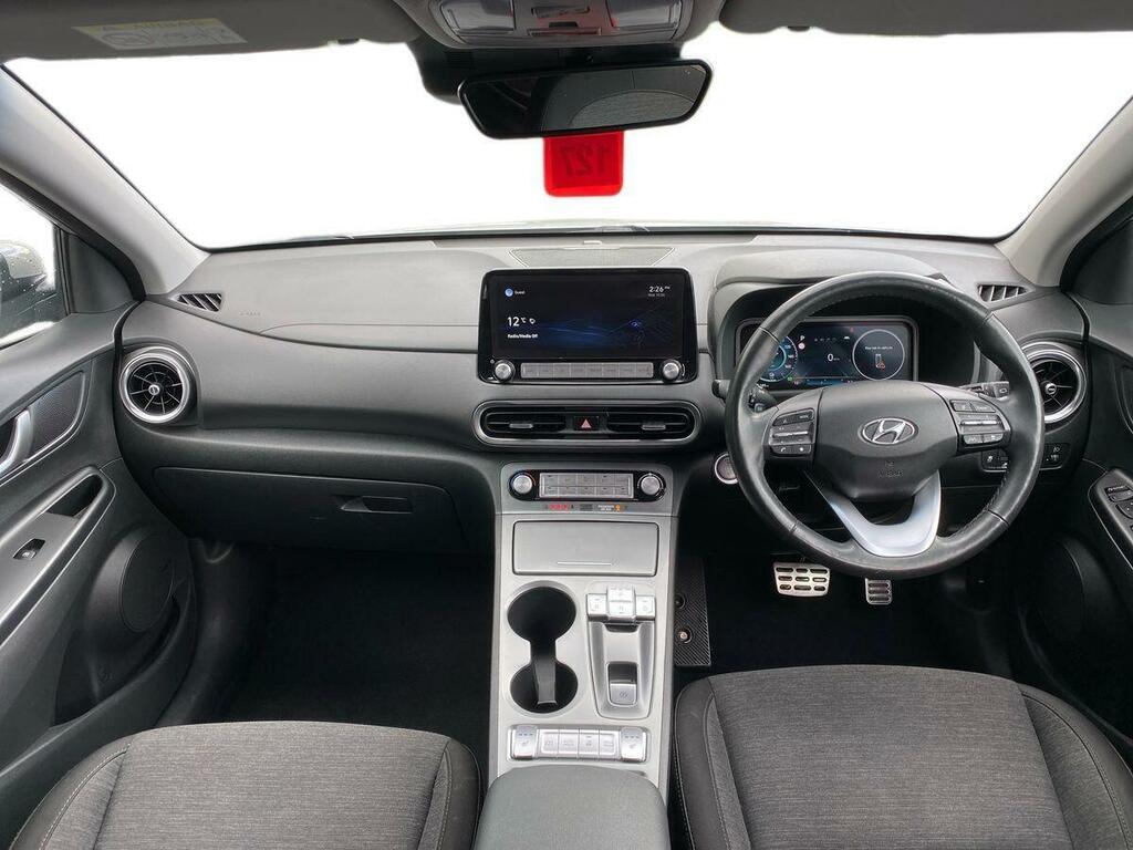 Hyundai Kona Premium Red #10