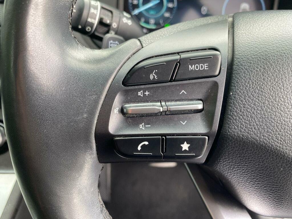 Hyundai Kona Premium Red #15