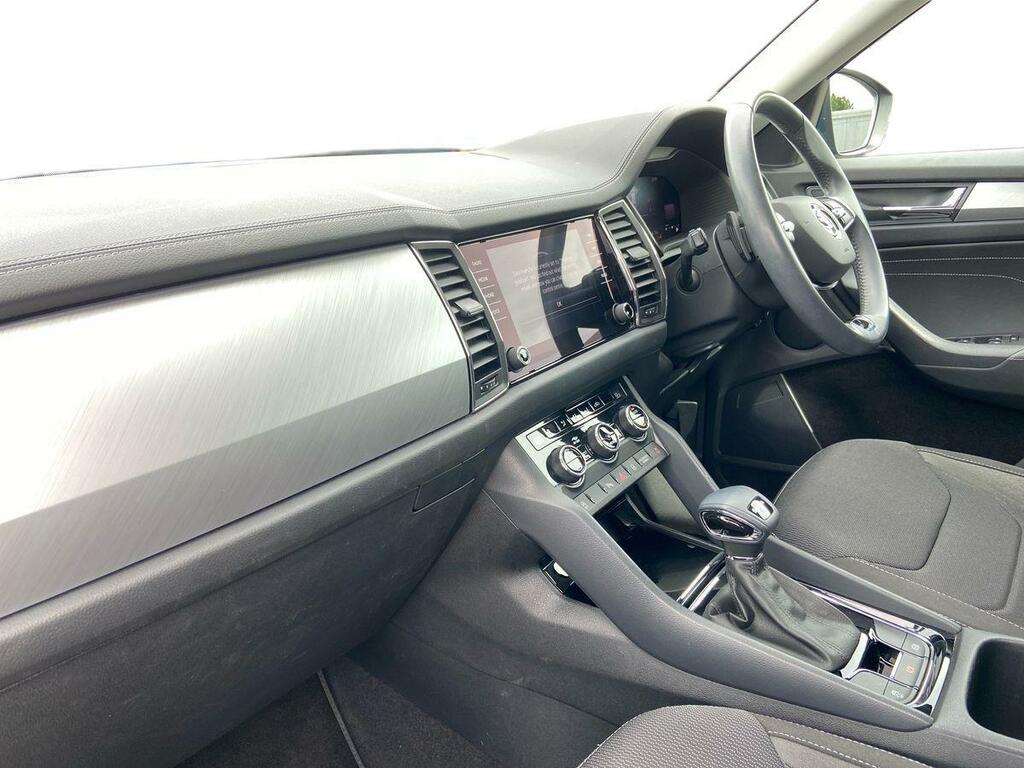 Skoda Kodiaq Se White #9