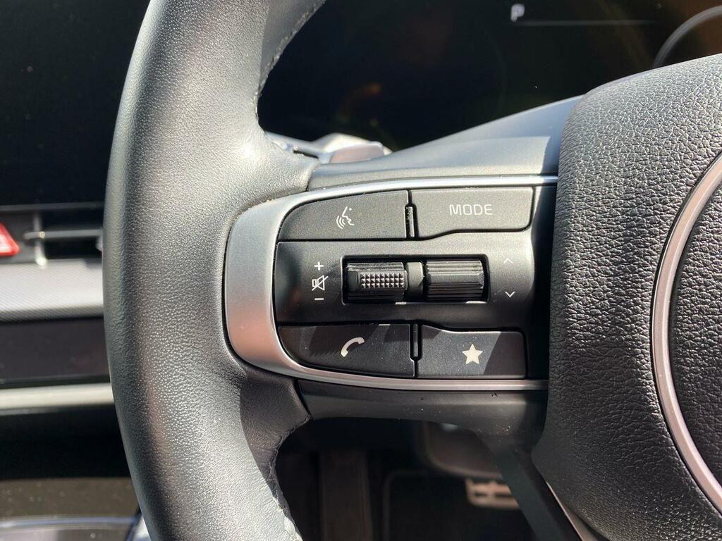 Kia Sportage Petrol White #13