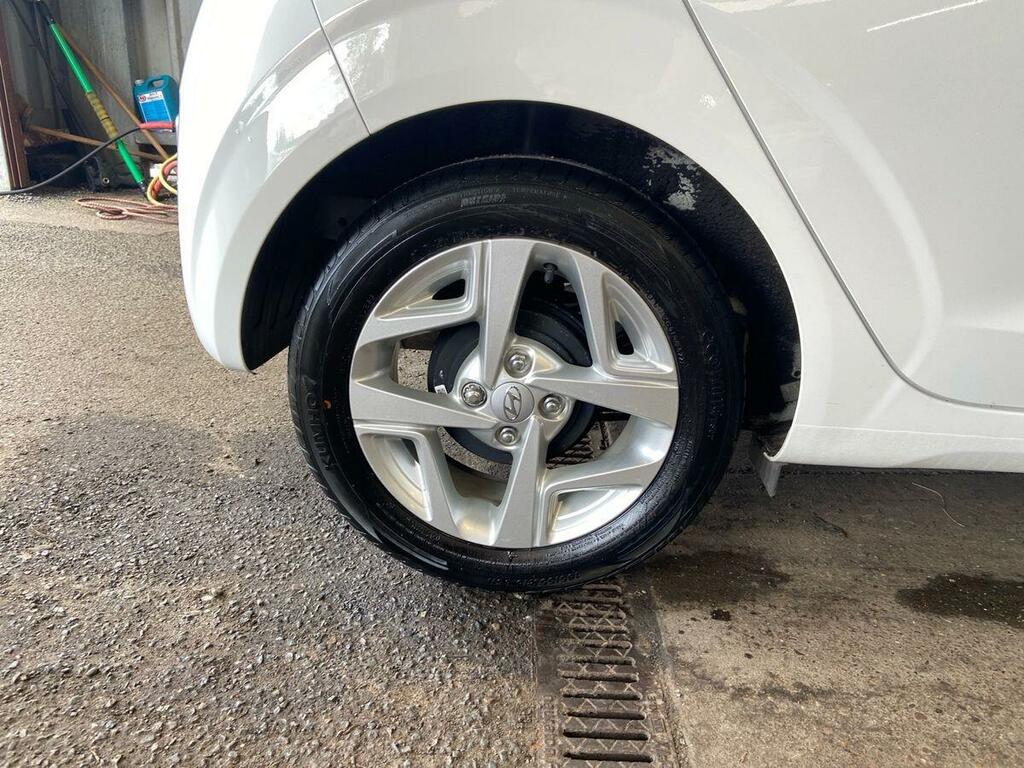 Hyundai I10 1.0 Se Connect Hatchback Euro 6 White #6