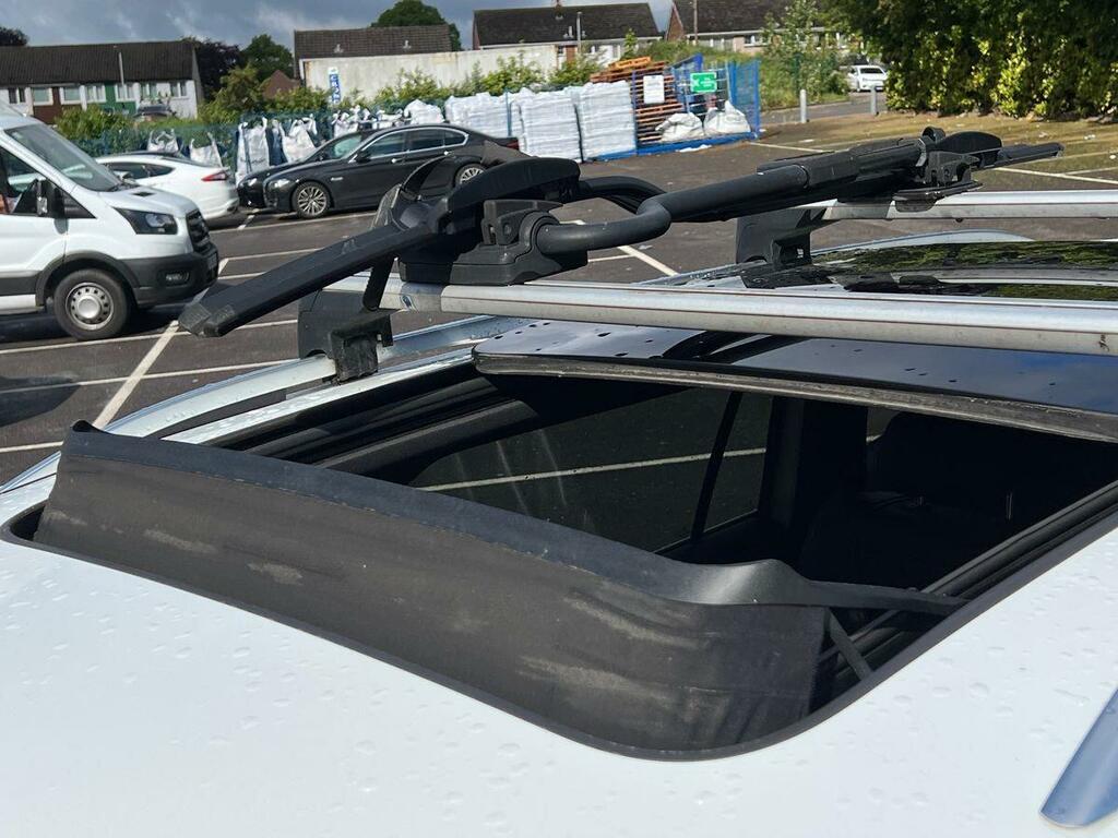 Volkswagen Tiguan Allspace R-line Tech White #39