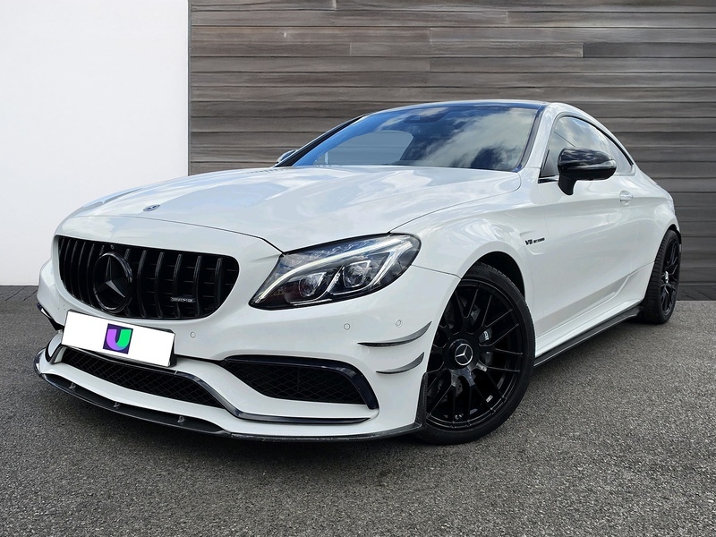 Mercedes-Benz C Class 4.0 C63 V8 Biturbo Amg Premium Coupe KF17ODB White #3