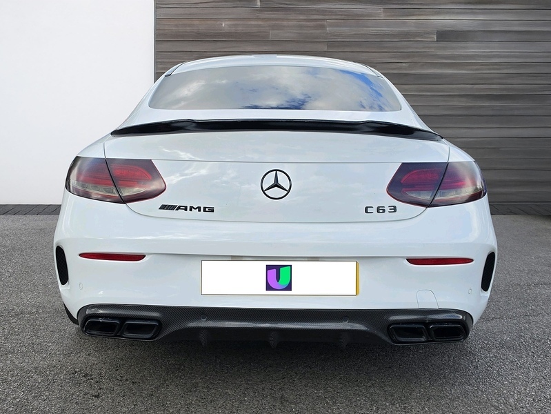 Mercedes-Benz C Class 4.0 C63 V8 Biturbo Amg Premium Coupe KF17ODB White #6