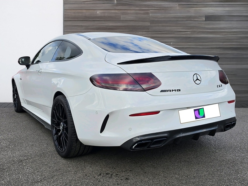 Mercedes-Benz C Class 4.0 C63 V8 Biturbo Amg Premium Coupe KF17ODB White #4