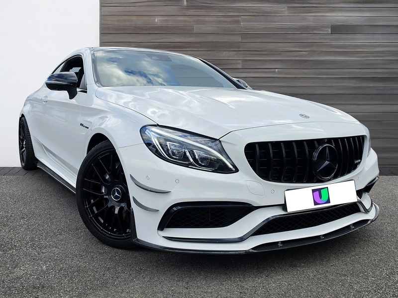 Mercedes-Benz C Class 4.0 C63 V8 Biturbo Amg Premium Coupe White