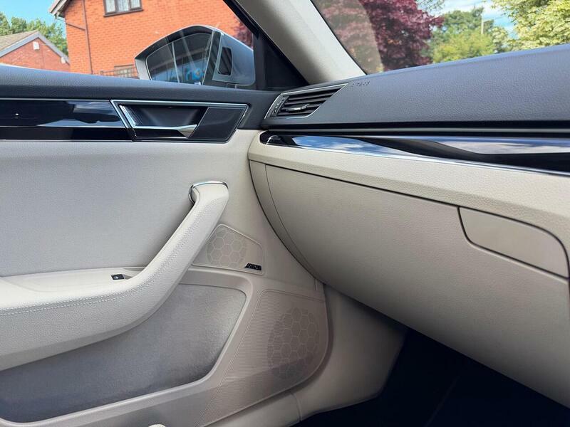 Skoda Superb Se L Black #30