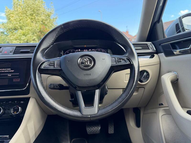 Skoda Superb Se L Black #12