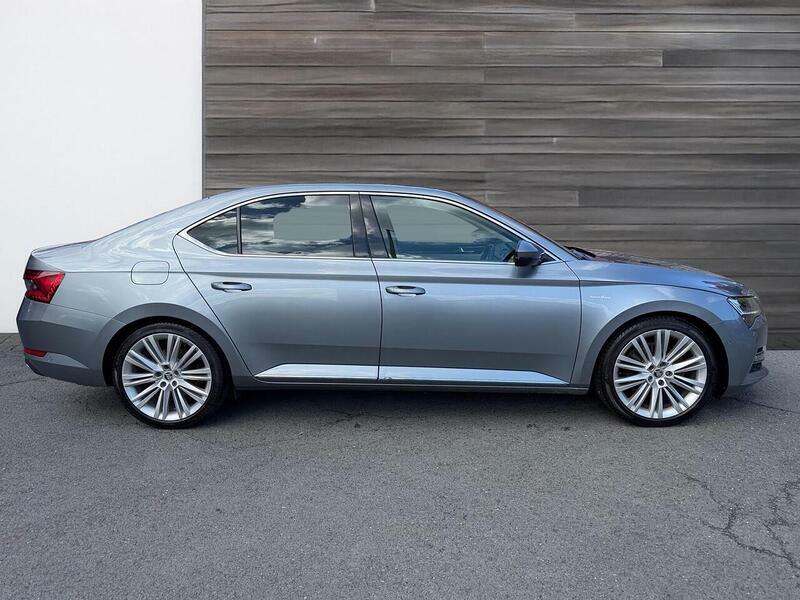 Skoda Superb Se L Black #9