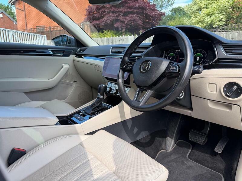 Skoda Superb Se L Black #13