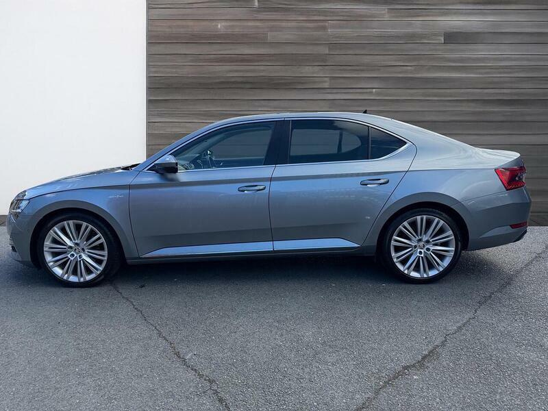 Skoda Superb 2.0 Tsi Laurin Klement Hatchback Dsg Grey #4