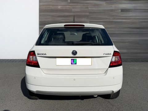 Skoda Fabia 1.0 Se Hatchback MW18KHG White #6