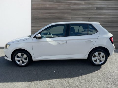 Skoda Fabia 1.0 Se Hatchback MW18KHG White #4