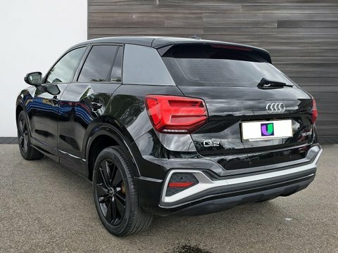 Audi Q2 1.0 Tfsi 30 RE21LYW Black #4