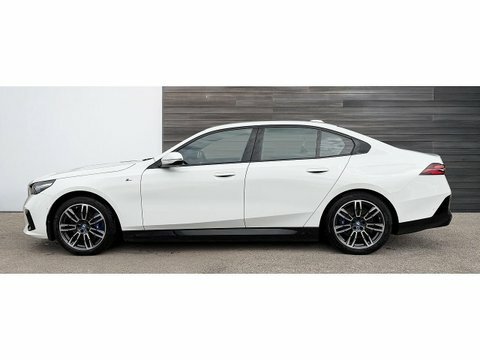 BMW i5 40 83.9Kwh M KP74VYK White #4