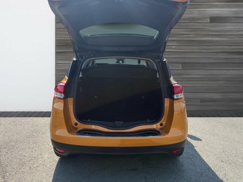 Renault Scenic 1.5 Dci Dynamique Nav Mpv Edc Euro 6 S Yellow #50