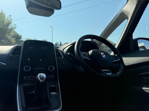 Renault Scenic 1.5 Dci Dynamique Nav Mpv Edc Euro 6 S Yellow #54