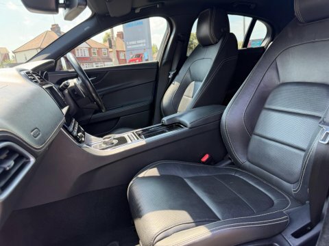 Jaguar XE 2.0D Prestige Euro 6 Ss Brown #28