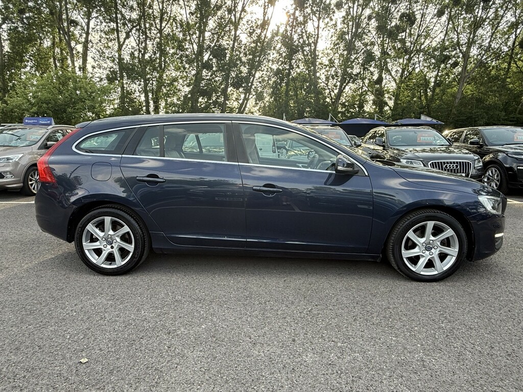 Volvo V60 1.6 Se Lux D2 115Hp Ulez Blue #5