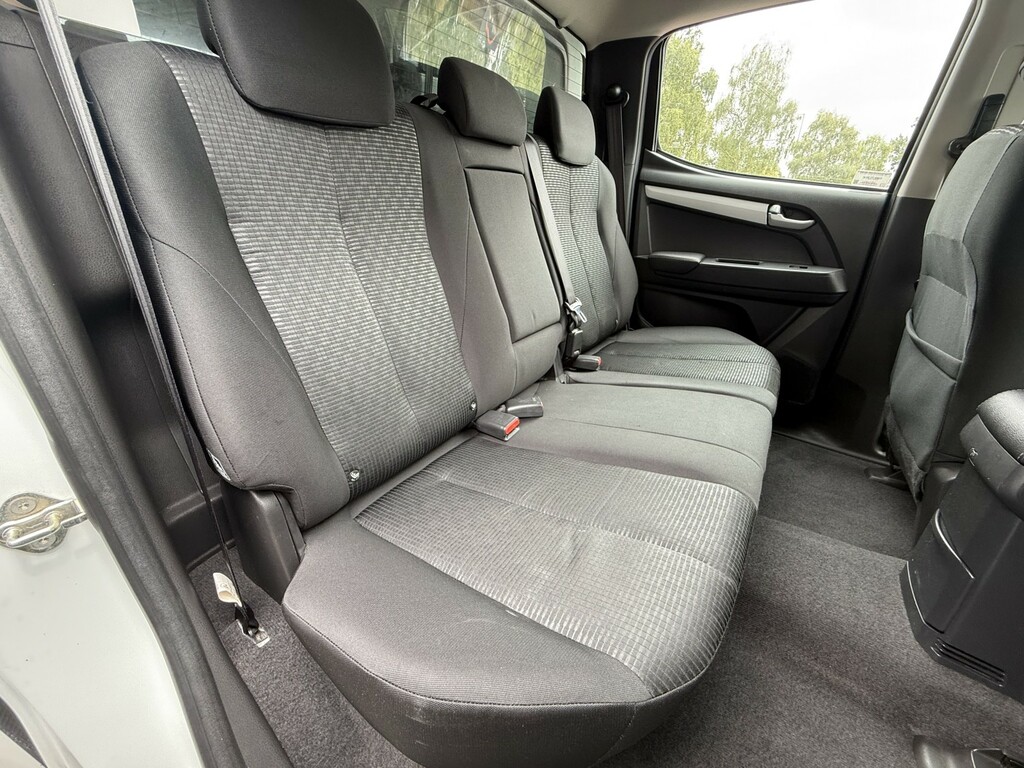 Isuzu D-Max 1.9 Td Utility Pickup Double Cab White #12