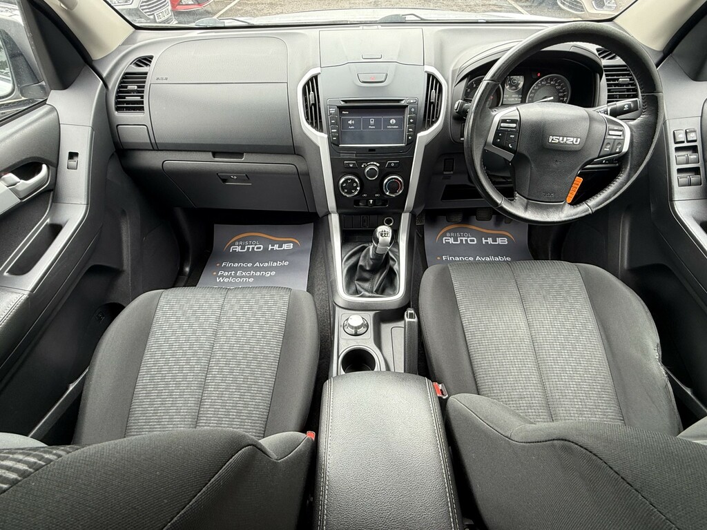 Isuzu D-Max 1.9 Td Utility Pickup Double Cab White #9