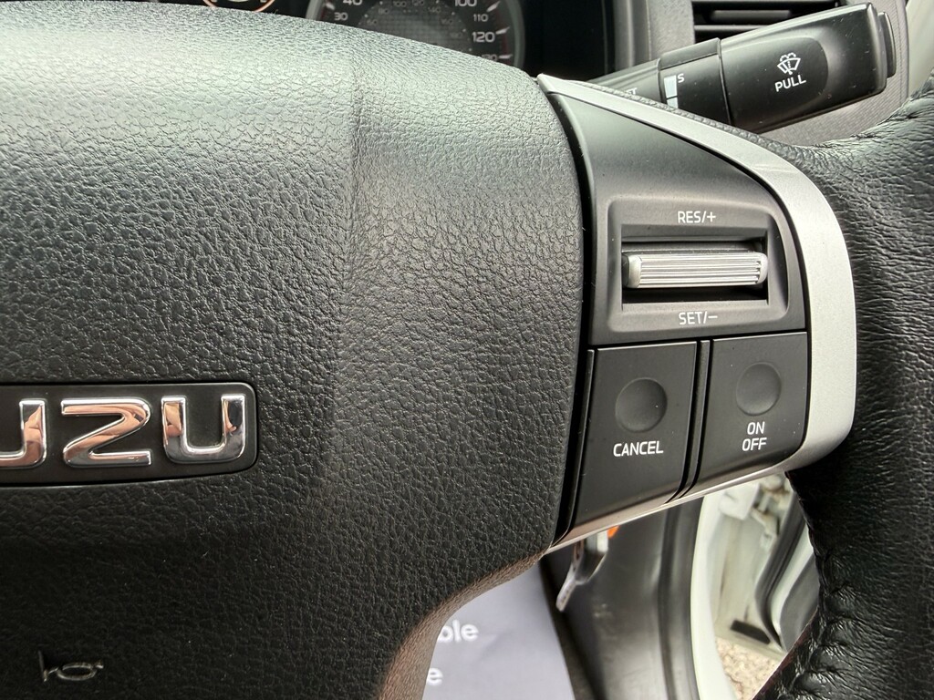 Isuzu D-Max 1.9 Td Utility Pickup Double Cab White #29