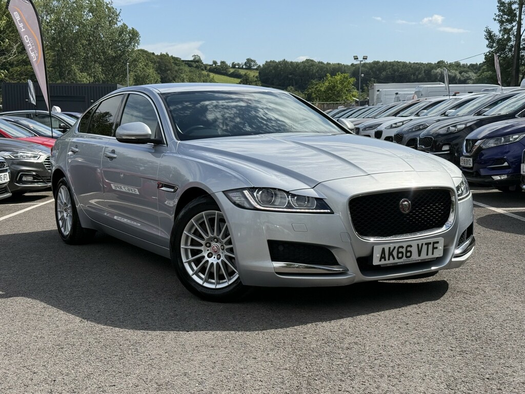 Jaguar XF 2.0 D Prestige Ulez Silver
