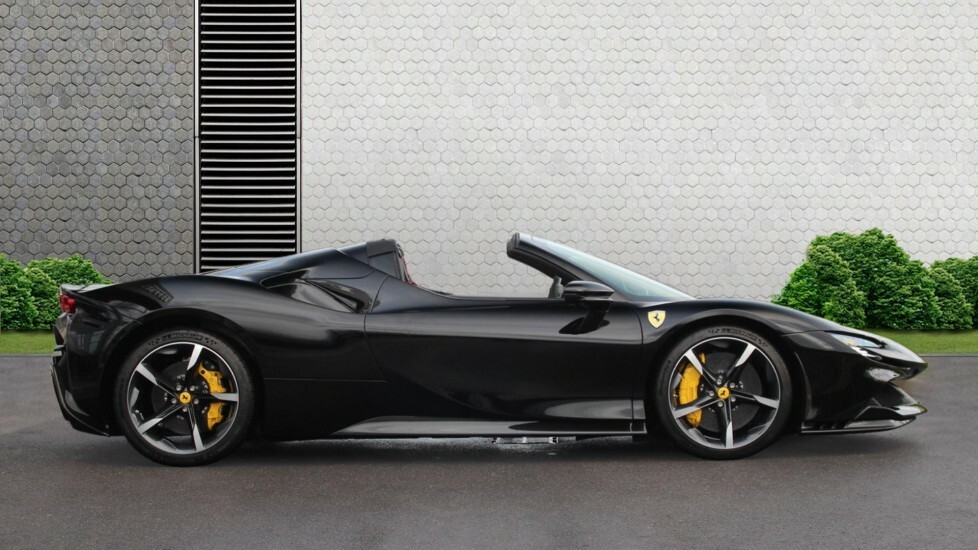 Ferrari Sf90 Spider Convertible  #4