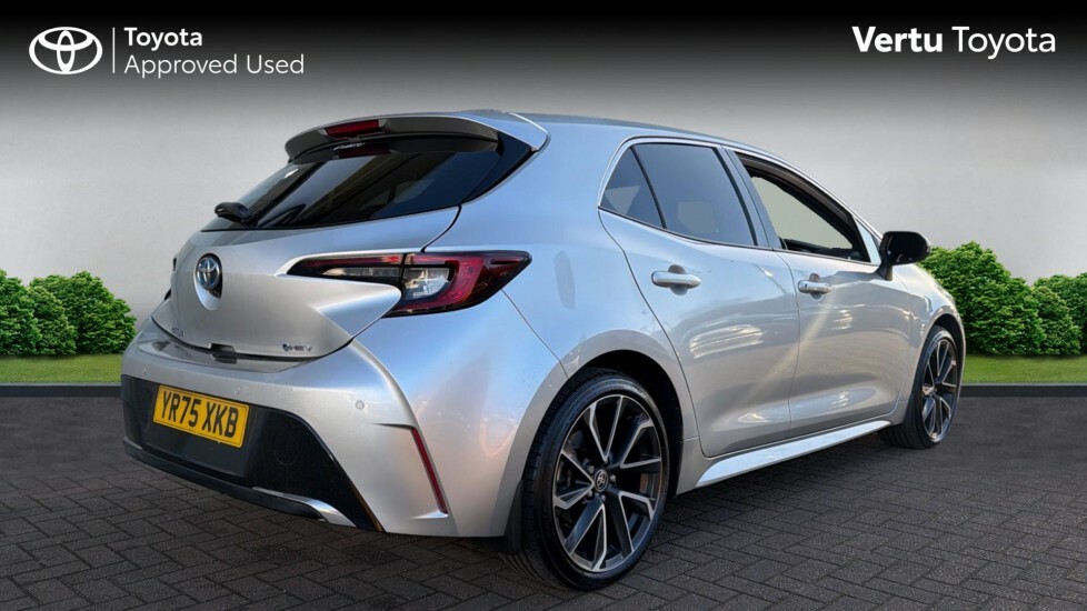 Toyota Corolla Excel Silver #2