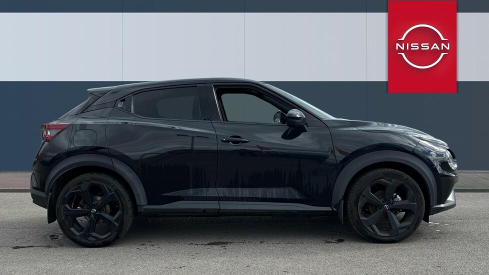 Nissan Juke Tekna Black #5