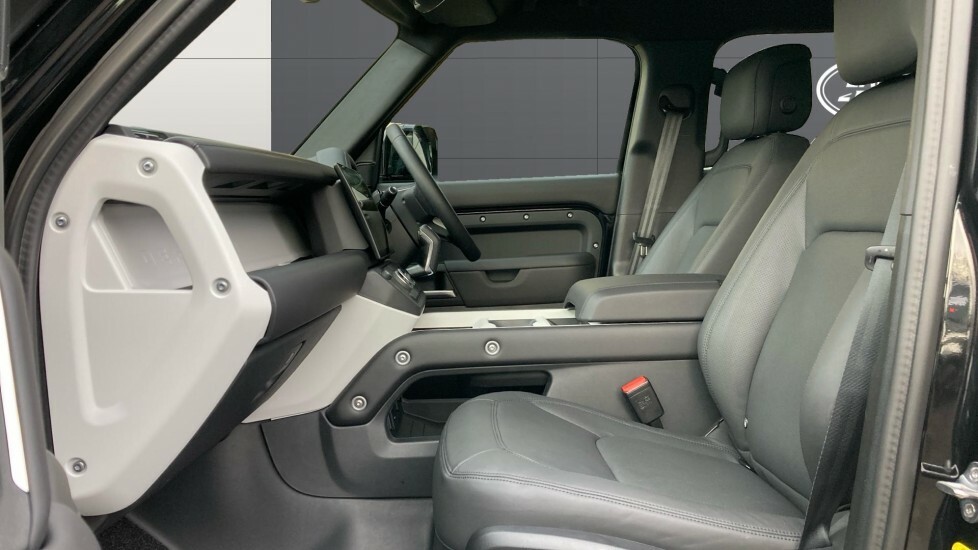 Land Rover Defender 110 X-dynamic Hse YA75TYF Black #3