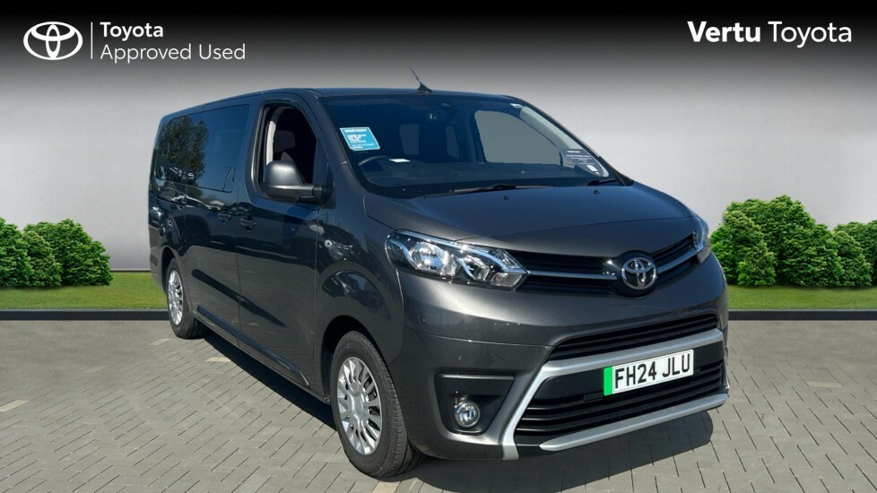 Toyota Proace Verso Shuttle White