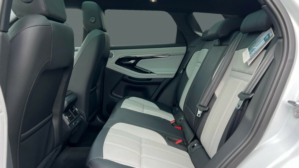 Land Rover Range Rover Evoque First Edition White #4