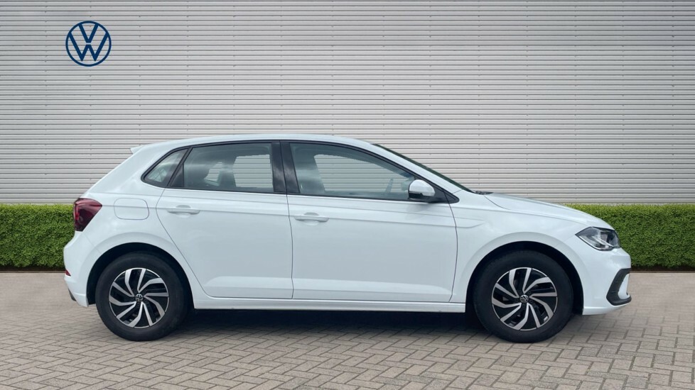 Volkswagen Polo Life White #4