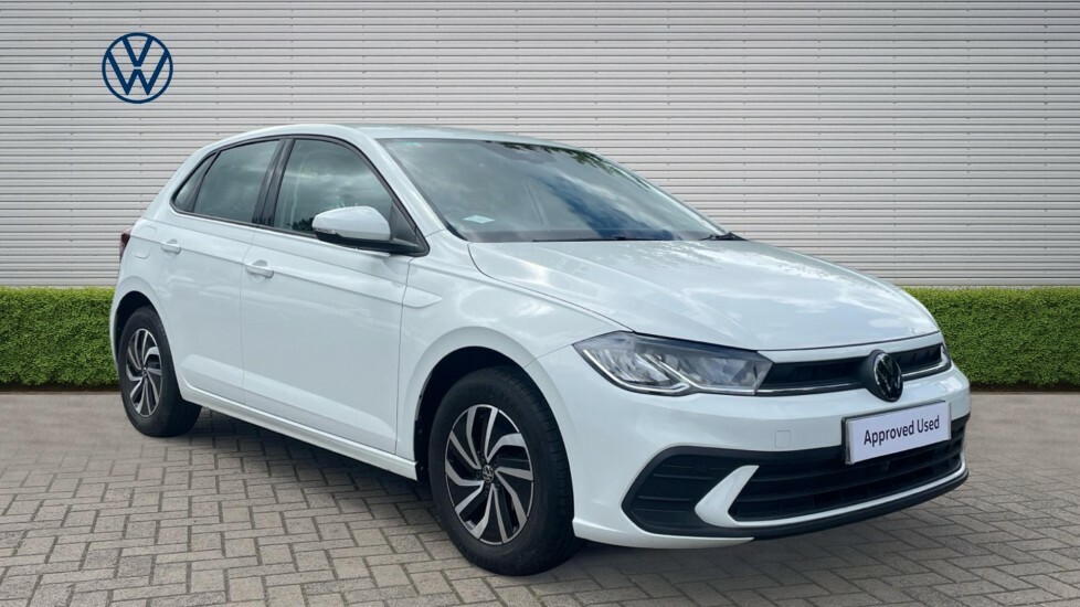 Volkswagen Polo Life White